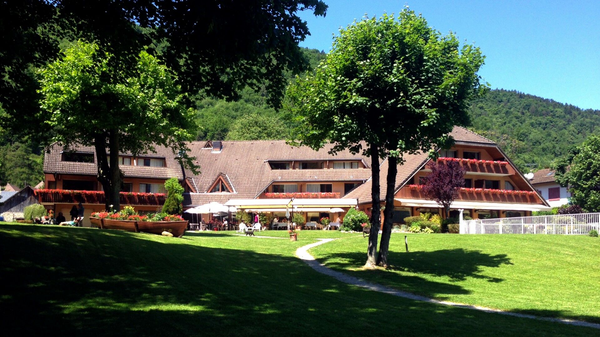 Black Bass Hotel Sévrier Extérieur photo